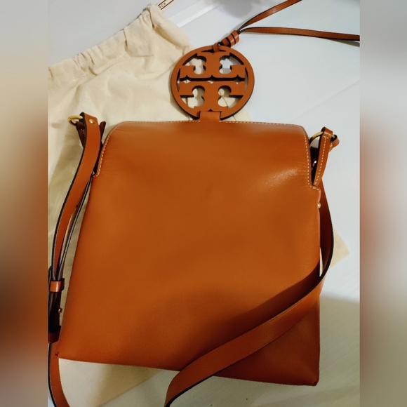 Tory Burch Miller Logo Leather Crossbody Bag Aged Camello. - Picture 16 of 16